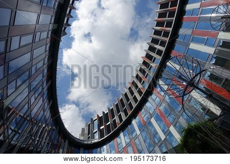 Atrium Kooperativa Prague, architecture, colors, blue sky