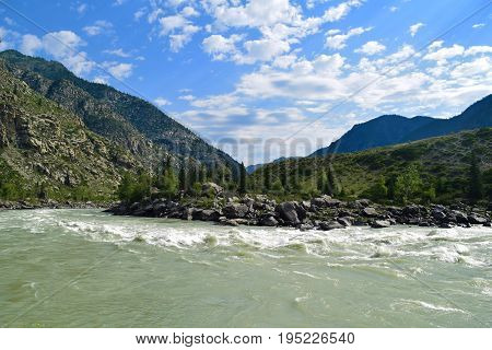 Ilgumen (Ilgumensky) rapids on Katun river in Altai mountains. Altay Republic Siberia Russia.