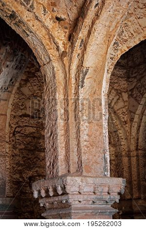 carved pillar Teen darwaza panhala fort also known as Panhalgad Pahalla and Panalla is located in Panhala 20 kilometres northwest of Kolhapur in Maharashtra India.