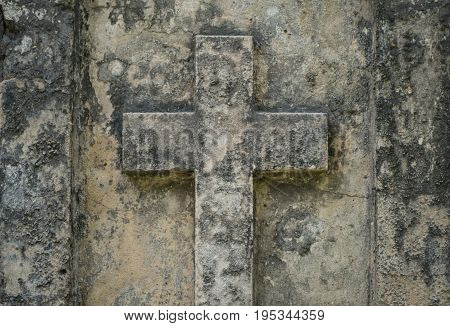 Stone Cross On Gravestone - Christian Cross On Grave