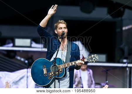 WANTAGH, NY-JUL 14: Brett Young performs during the You Look Good World Tour at Northwell Health at Jones Beach Theatre on July 14, 2017 in Wantagh, New York.