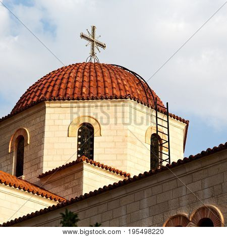 The Chatolic Church And The Cross