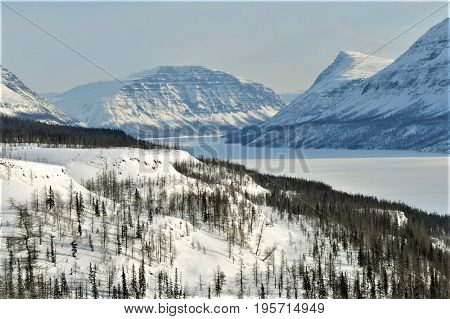 Taymyr. Putorana's dress. Lake Kutoramakan in winter with a bird's eye view.