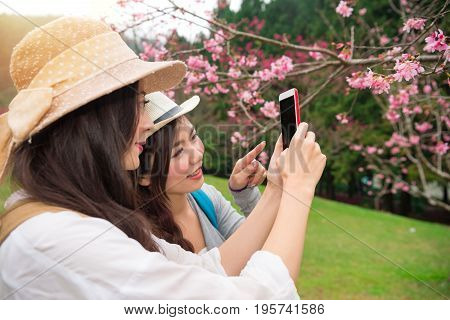 Travel Asian Girls Using Smartphone App