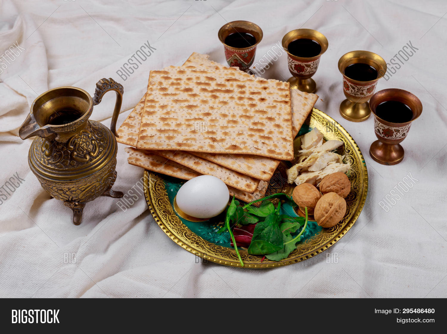 Песах открытки. Еврейская пасха 2023. С праздником песах открытки. Песах. С праздником пейсах.