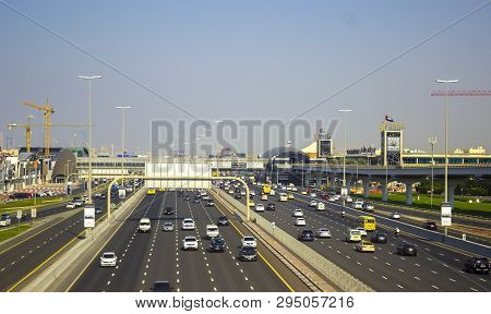Dubai, Uae - November 29, 2018: District Al Barsha. Sheikh Zayed Rd.