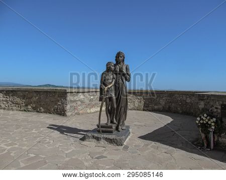 Mukachevo, Ukraine - May 3, 2018: Monument To Ilona Zrinyi And Ferenc Rakoczy (sculptor Peter Matl) 