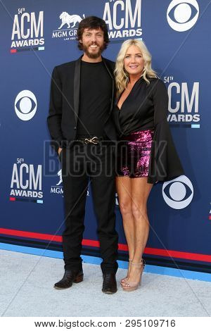 LAS VEGAS - APR 7:  Chris Janson, Kelly Lynn at the 54th Academy of Country Music Awards at the MGM Grand Garden Arena on April 7, 2019 in Las Vegas, NV