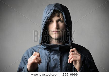 Hombre joven que llevaba un tipo