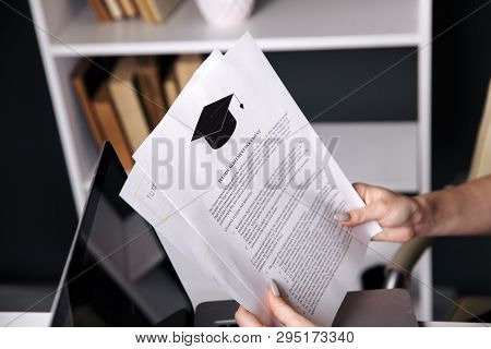 Tuition Fee Or Student Loan With Calculator. Education Price , Savings Fund College, And Expenses Co