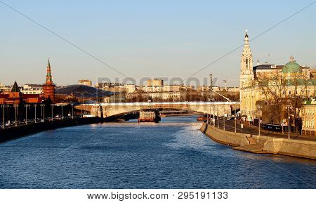 Beautiful View Of Moscow River And Moskvoretsky Bridge