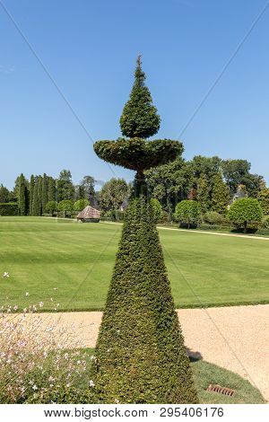 Eyrignac, France - September 2, 2018: The Picturesque Jardins Du Manoir D Eyrignac In Dordogne. Fran