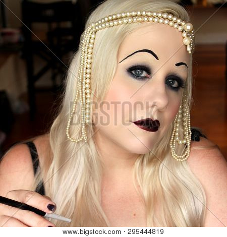 1920s Style Makeup