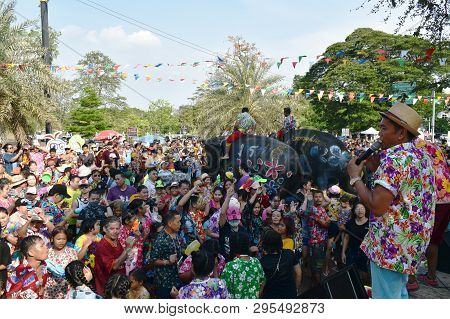 Ayutthaya Thailand April 14, 2019 : Elephant Splashing Water Between Tourist In Songkarn Festival