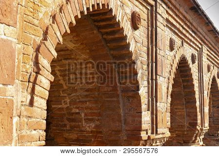 Arches Of Rasmancha, Oldest Brick Temple Of India -tourist Attraction In Bishnupur, West Bengal, Ind