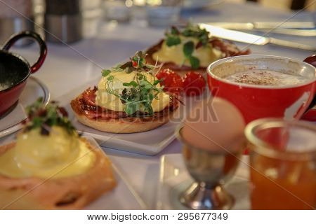 Egg Benedict With Ham, Spinach And Hollandaise Sauce