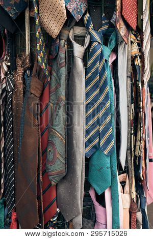 Males Accessory Nec Tie Wall Paper For Design;