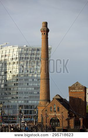 Liverpool, Merseyside, Uk, 11th June 2014, A Daytime View Of Albert Dock In The Cultural Quarter Of 