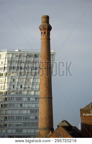 Liverpool, Merseyside, Uk, 11th June 2014, A Daytime View Of Albert Dock In The Cultural Quarter Of 