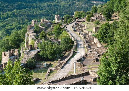 ซากปรักหักพังของป้อมปราการ Tsarevets ใน Veliko Tarnovo บัลแกเรีย