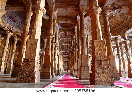Jama Masijd Mosque In Makaraba, Ahmedabad In The Indian State Of Gujarat