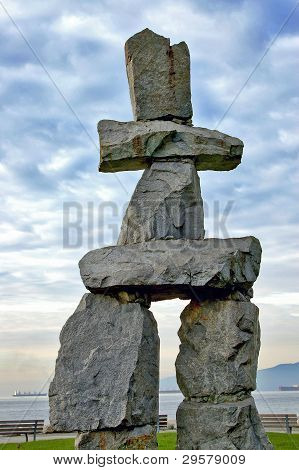 Inukshuk estátua