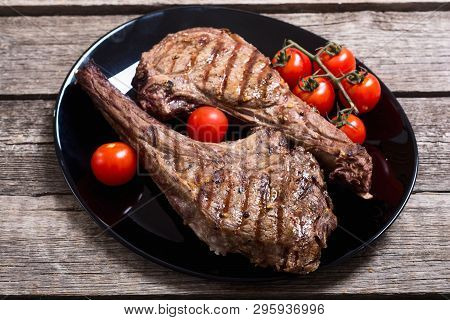Grilled Beef Tomahawk Steak