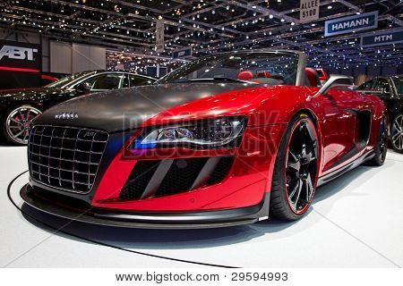 Женева - 8 марта: Audi TT Quattro на дисплее на 81-й международной мотор шоу Palexpo-Женева