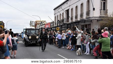 Bowral, Australia - Sept 22, 2018. Tulip Time Street Parade Features Classic And Vintage Cars, March