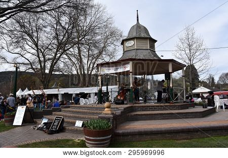 Bowral, Australia - Sept 22, 2018. Band Playing During The Festivities In The Corbett Gardens. Celeb