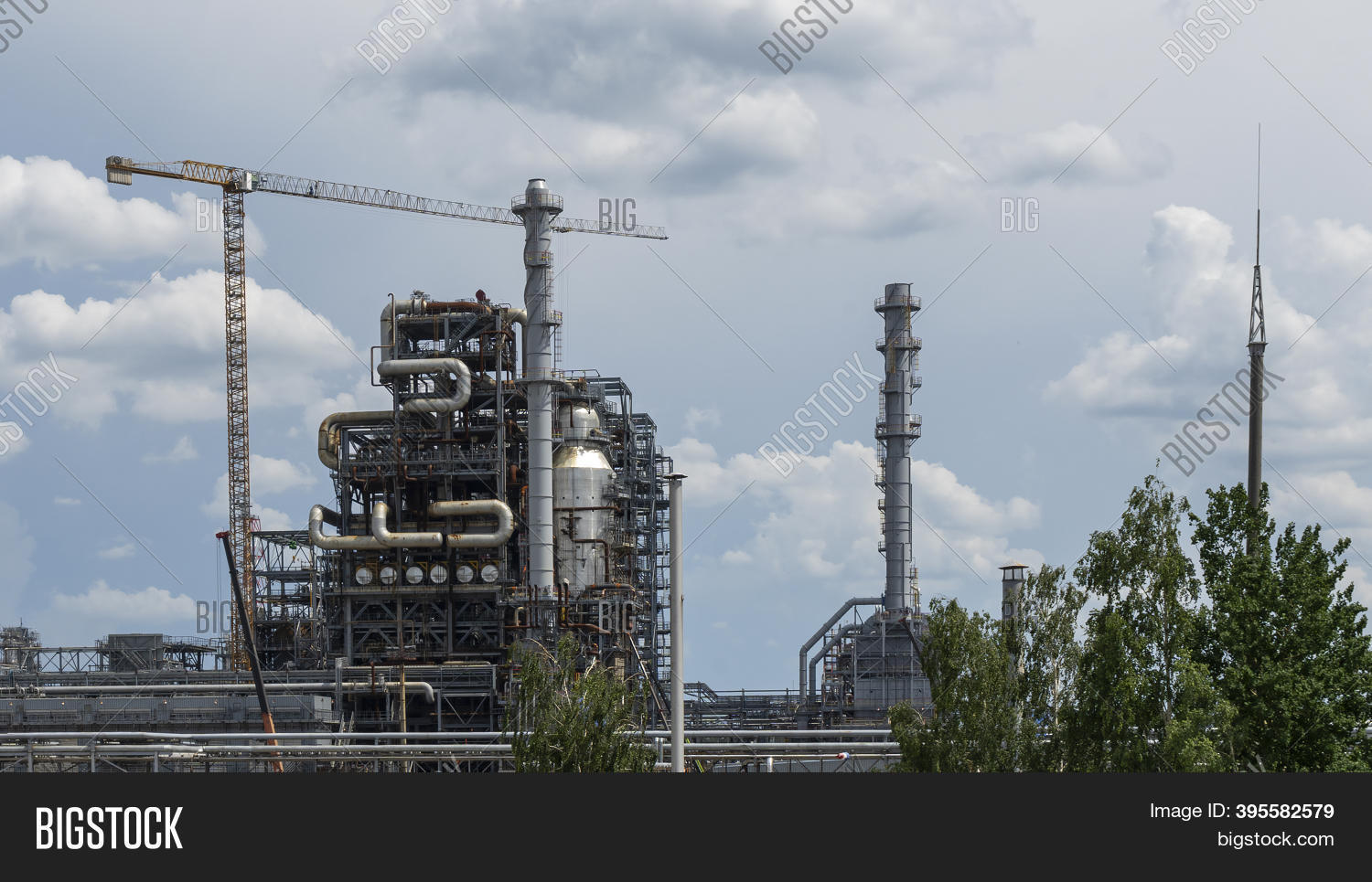 Distillation Tower Image & Photo (Free Trial) | Bigstock