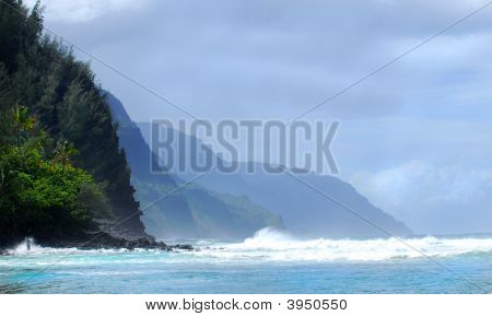 Kystlinjen af den Napali kyst på Kauai Hawaii