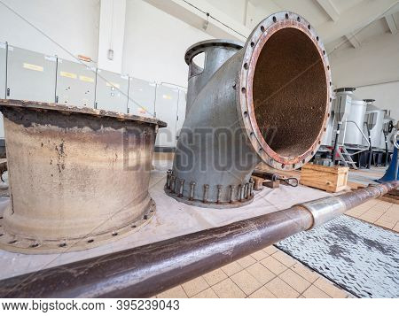 Axial Pump Body For Pumping Huge Amounts Of Sludge Water With Low Level Difference.  Axial Hydrodyna