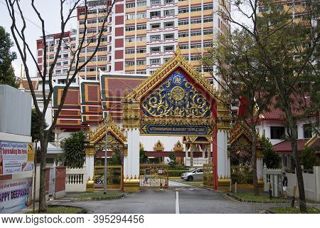 Singapore- 14 Nov, 2020: View Of Entrance Of Uttamayanmuni Buddhist Temple, Which Is A Beautiful Tem