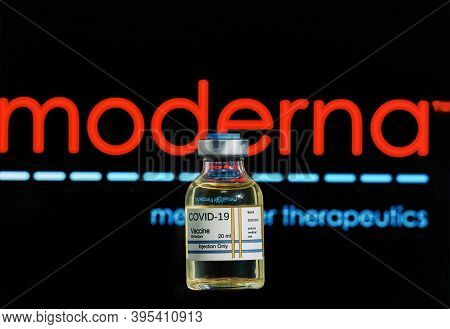 Mallorca/spain- November 17 2020: Pharmaceutical Lavoratory Moderna Research Coronavirus (covid 19)