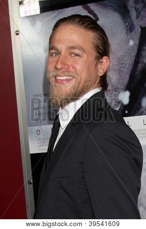 LOS ANGELES - NOV 29:  Charlie Hunnam arrives at the 'Deadfall' premiere at ArcLight Hollywood Theaters on November 29, 2012 in Los Angles, CA