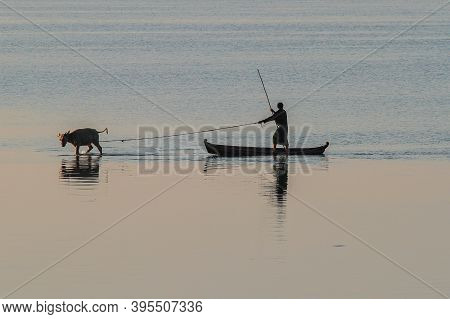 Mandalay, Myanmar - Nov 12, 2019: Fishermen Near U Bein Bridge In Amarapura,mandalay Myanmar