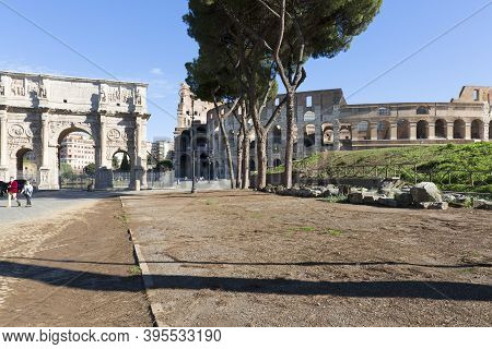 Rome, Italy - October 8, 2020: Colosseum, 1st Century Antique, Oval Amphitheatre In The Centre Of Th