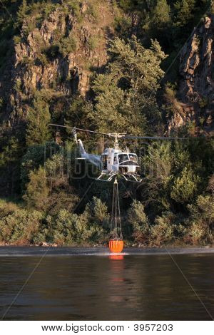 Hubschrauber Wasser