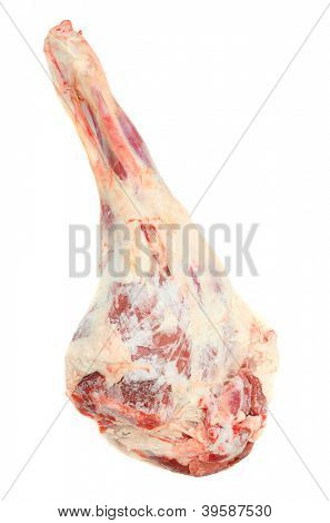  Lammfleisch auf weißem Hintergrund. Gesunde Ernährung - Quelle von Proteinen.