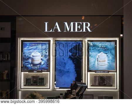 Belgrade, Serbia - September 17, 2020: La Mer Logo On A Shelf Of Products Of The Brand. Part Of Este