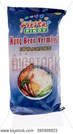 Winneconne, Wi -27 October 2020:  A Package Of Fiesta Pinoy Mung Bean Vermicell Sotanghon On An Isol