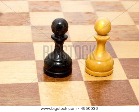 Confronto: Dois peões