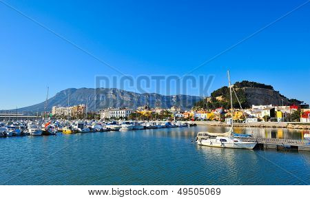  vista di una città mediterranea