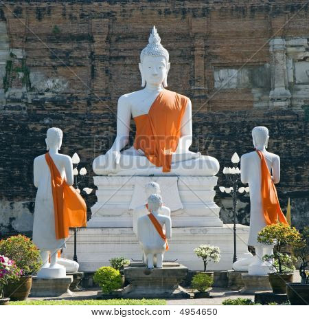 タイの仏像ワット ・ ヤイ チャイ Mongkol で