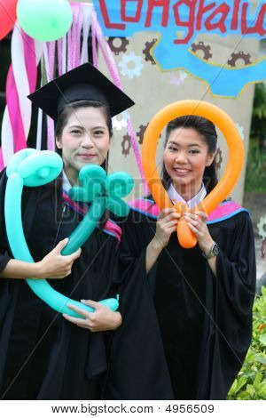 Asiatiske universitetsuddannede