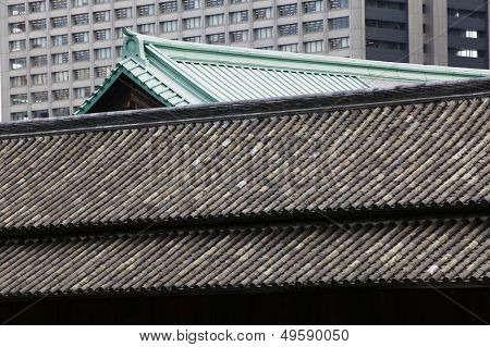 Szczelnie-do góry Japonii Tokio Tokyo Imperial Palace na dachu z Otemon (wschodnia brama)