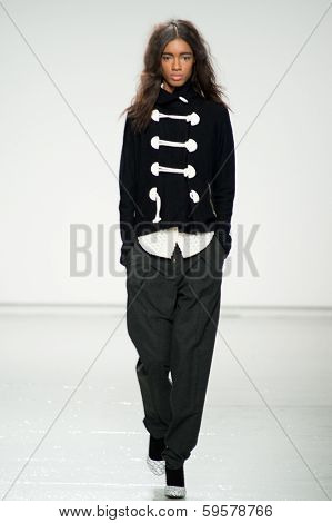 NEW YORK-FEB 9: A model walks the runway at the Tracy Reese fashion show during Mercedes-Benz Fashion Week Fall 2014 at Center 548 on February 9, 2014 in New York City.