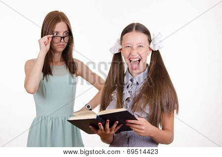 Trainee Shows Language Teacher In Shock