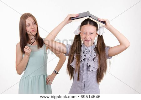 Pupil refuses to listen to the teacher